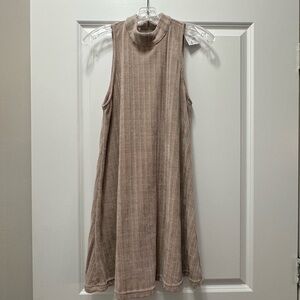 NWT Sadie & Sage beige dress